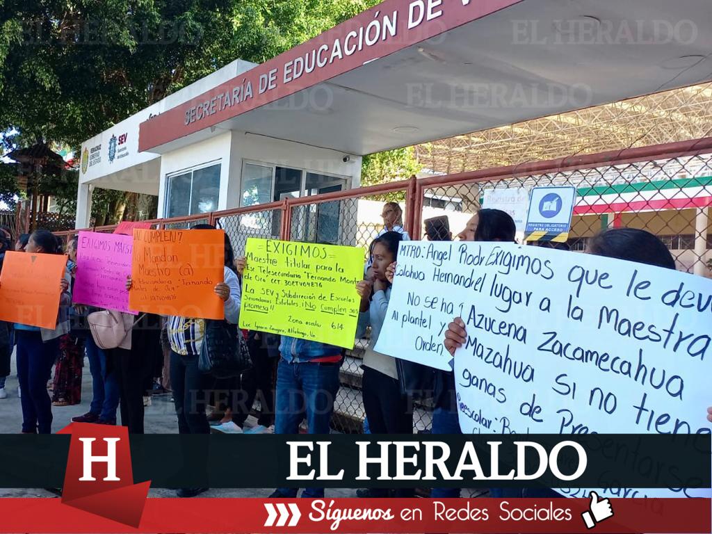 El Heraldo De Xalapa Protestan En La Sev Para Exigir Profesor En