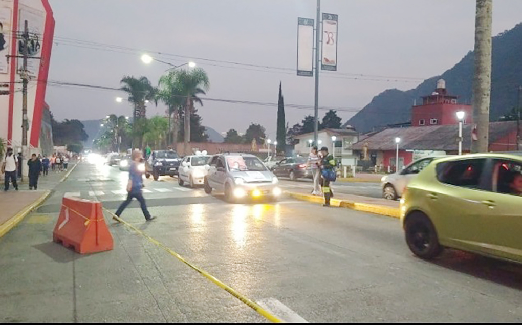 El Heraldo de Xalapa Caravana de autos y otros vehículos en apoyo al