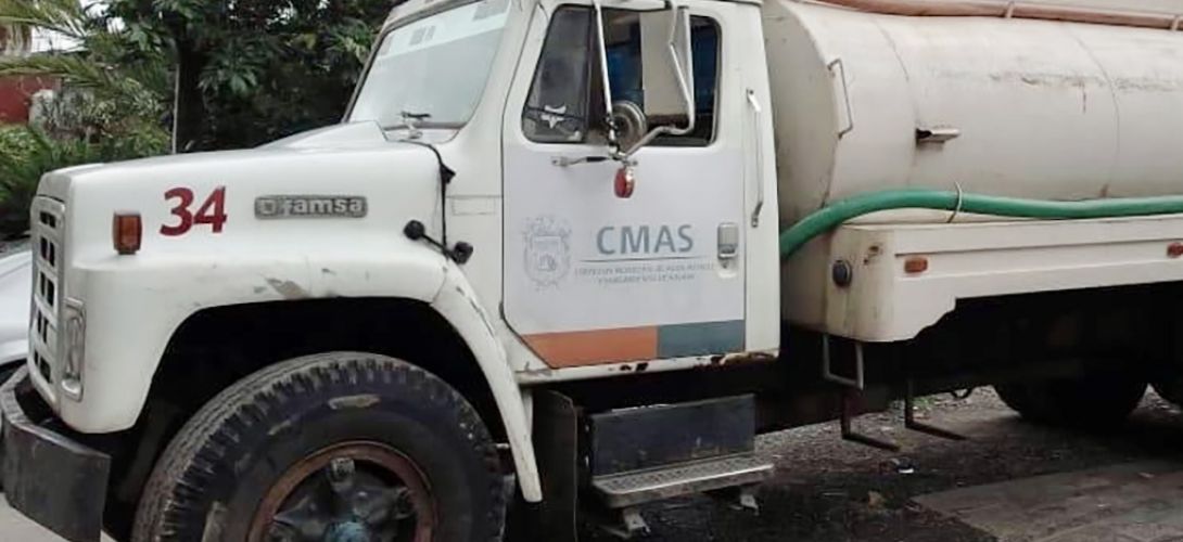 Mil pesos cobran trabajadores de CMAS por pipa en Xalapa: pobladores