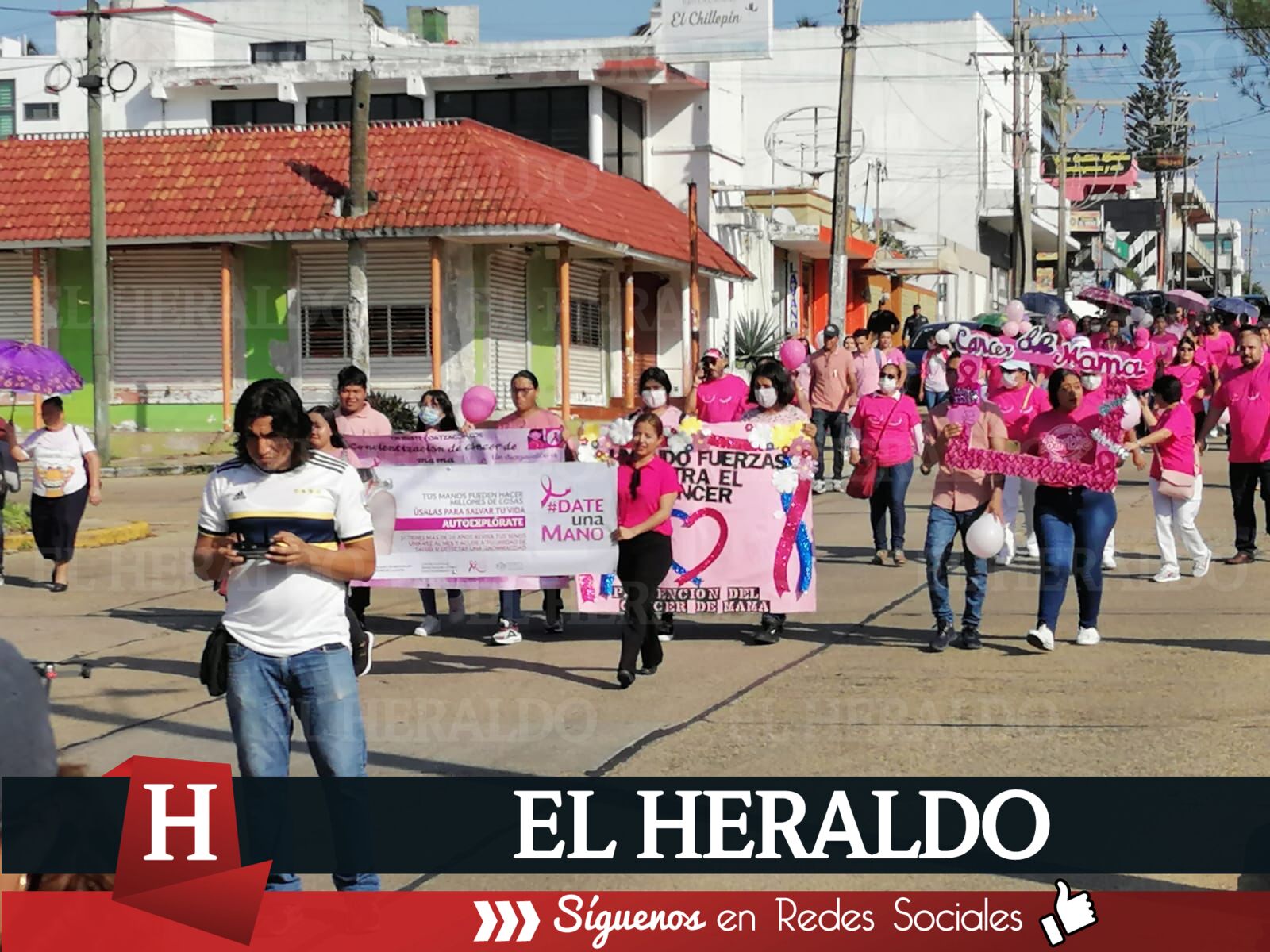 Marchan sobrevivientes de cáncer2