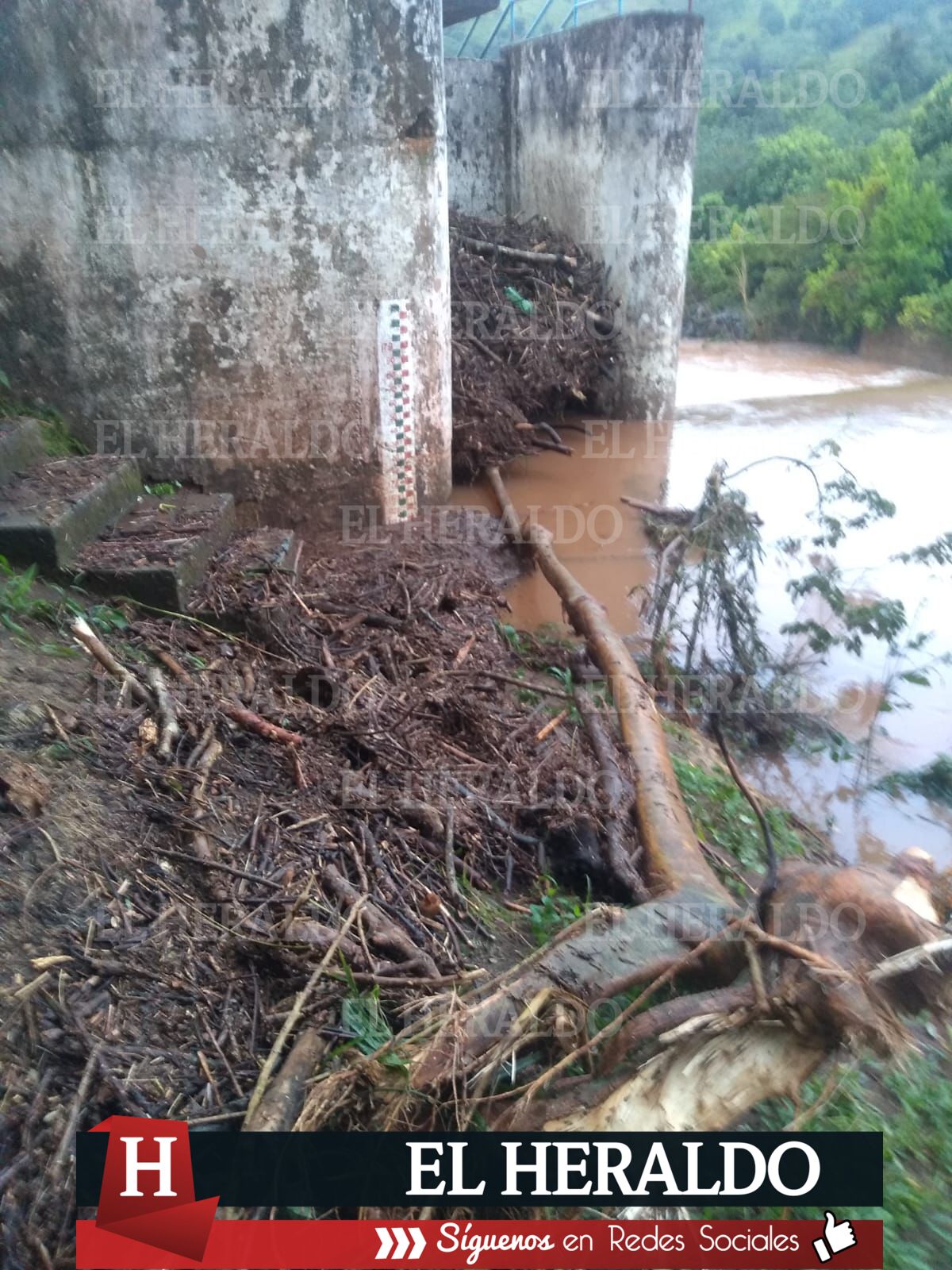 Cierran la presa2