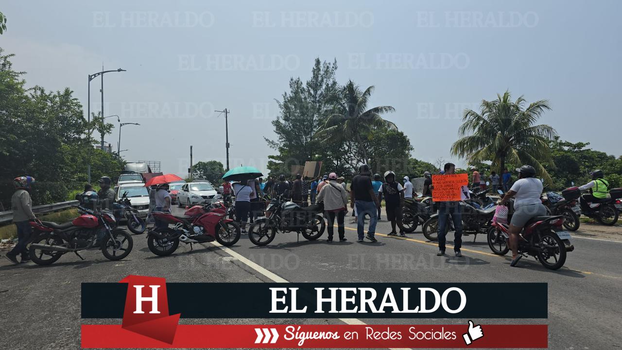 Bloquean el puente Coatzacoalcos I 3