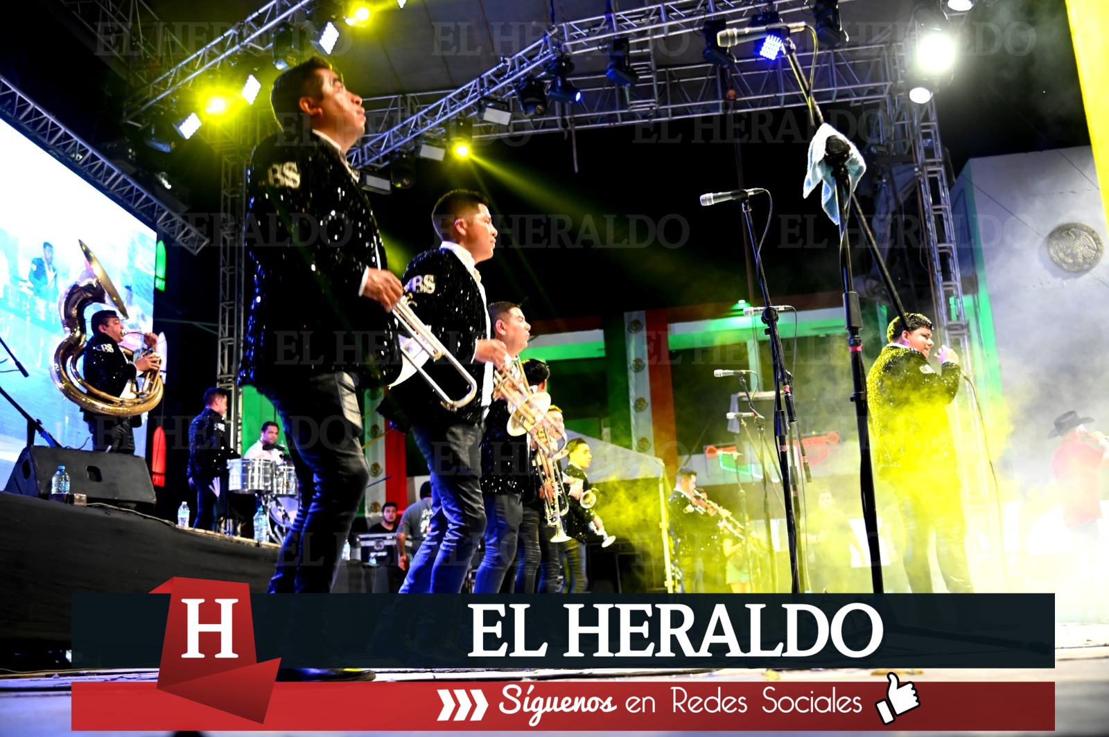 Con gran fervor patrio se realizó en Tuxpan la ceremonia del Grito de Independencia 8