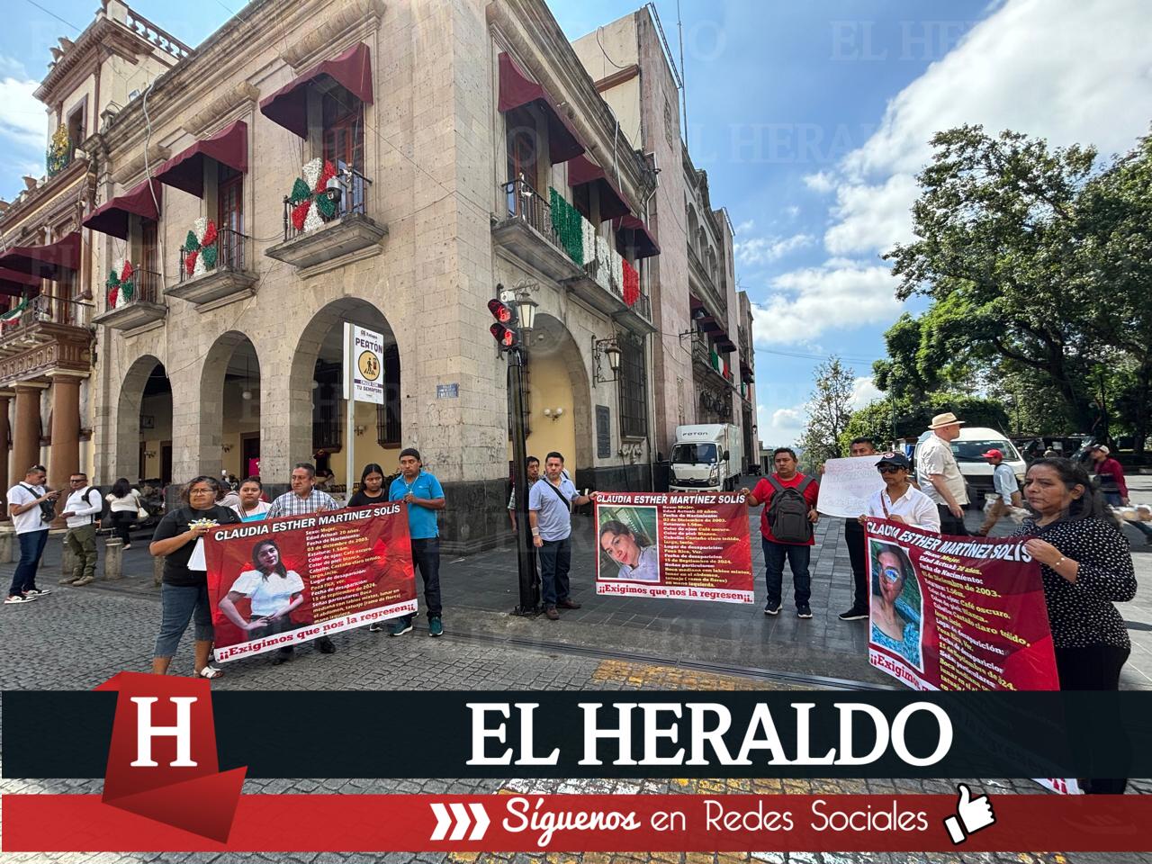 Protestan familiares de Claudia en Xalapa