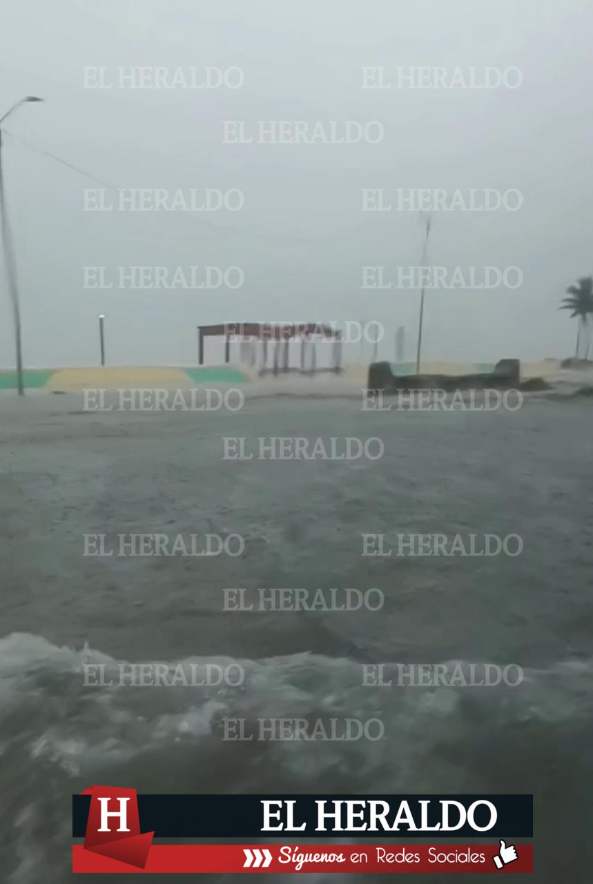 Se inundó túnel sumergido y caseta de cobro del puente Coatzacoalcos 9