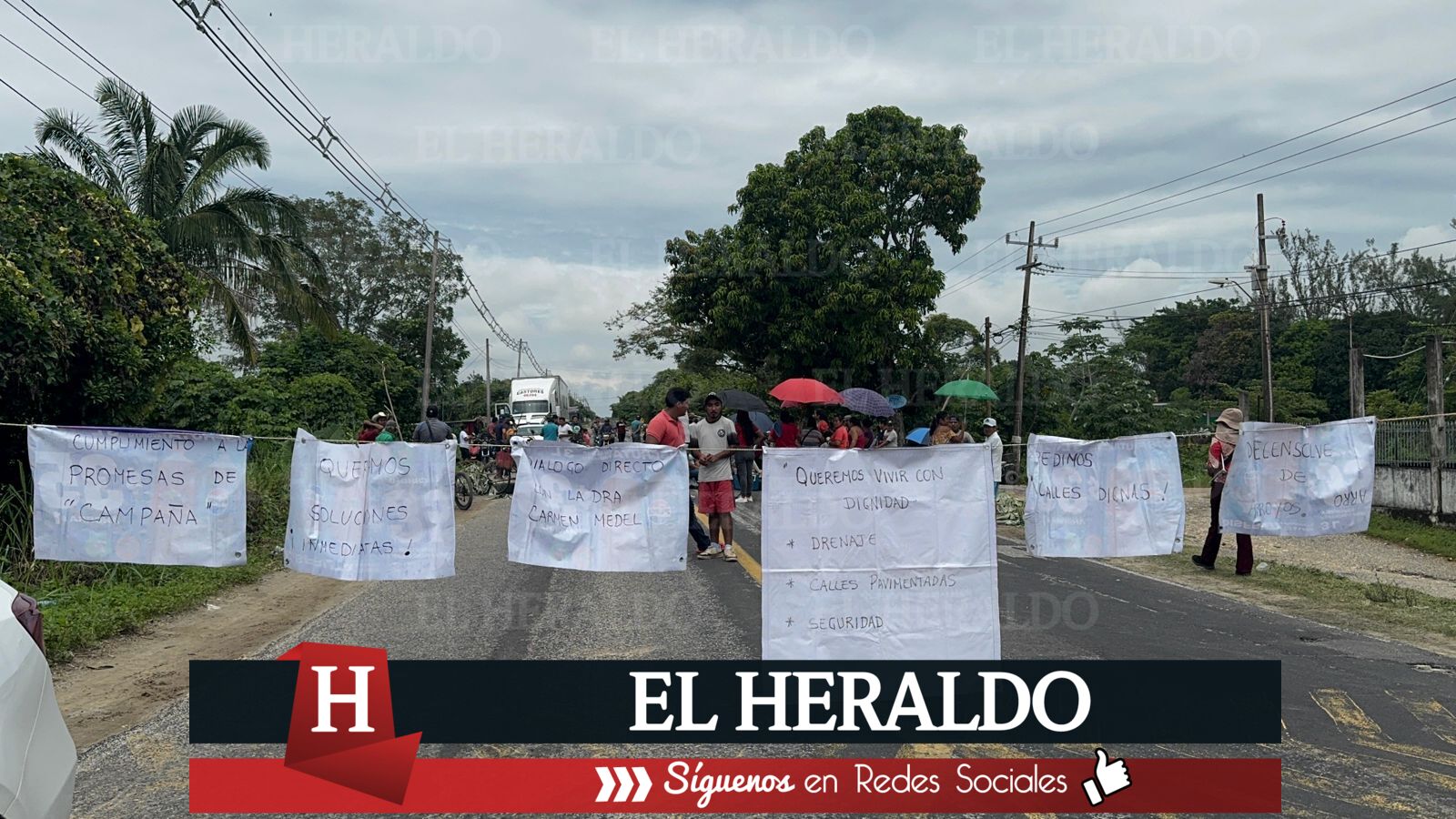 Bloquean carretera Canticas habitantes de Mapachapa y Carrizal 2