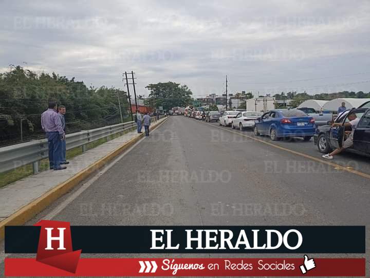 Cierran el puente Tuxpan