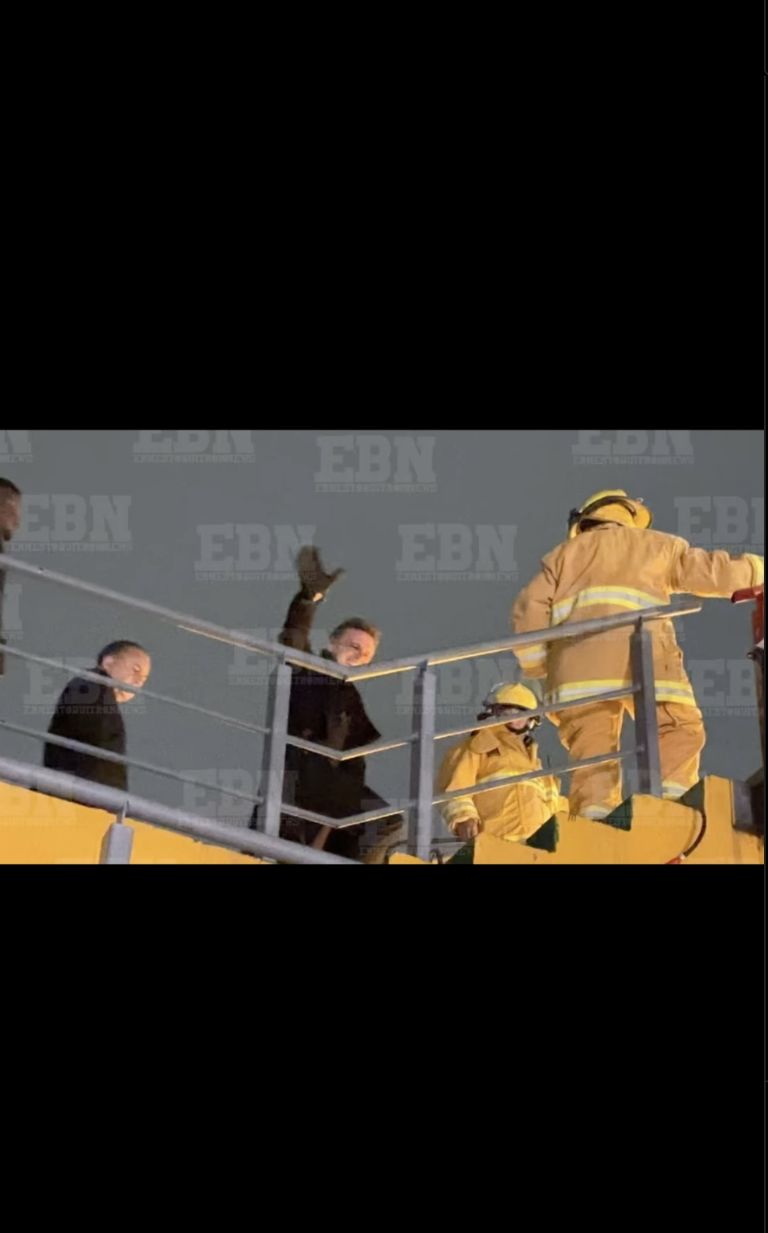 Luis Miguel lo vuelve a hacer y saluda a sus fanticos al salir de su concierto en CDMX 2