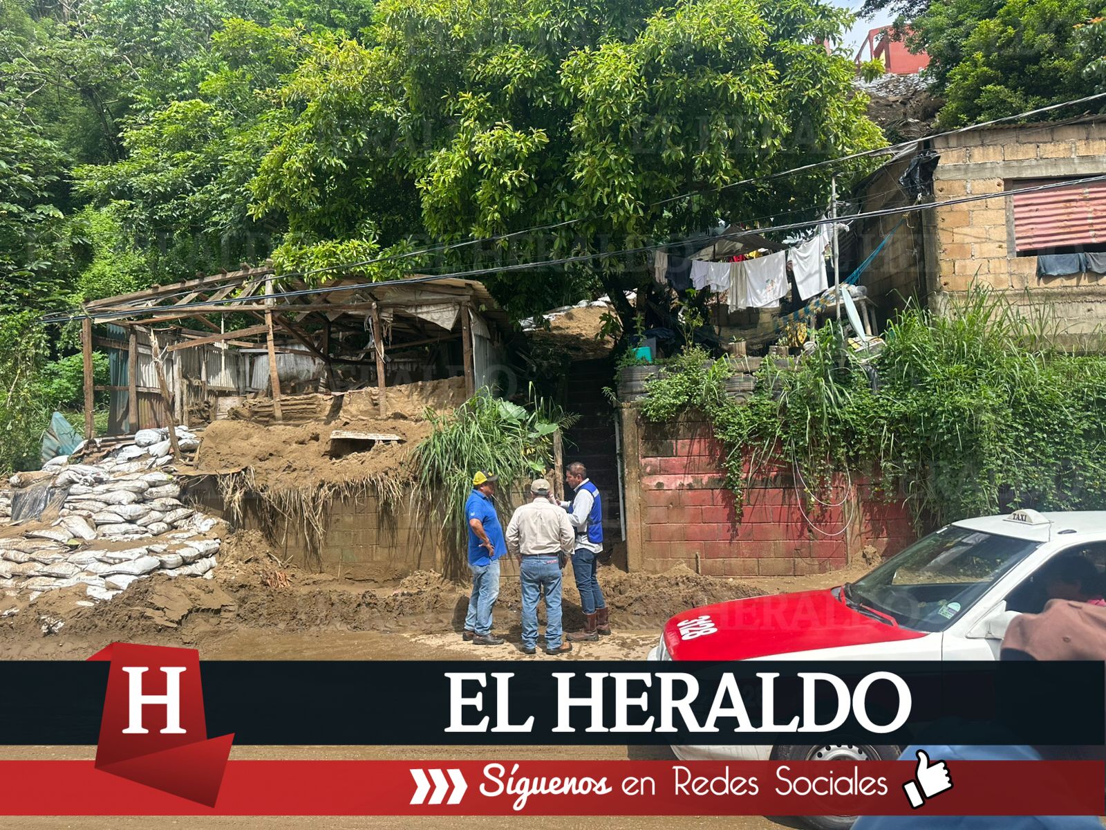 Siguen estabilizando zona de deslave en la calle General Anaya de Coatzacoalcos 10
