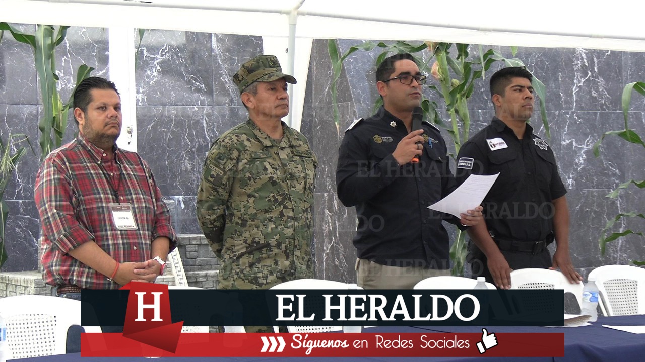 Gobierno de Tuxpan entrega vales de despensa a 135 elementos de la Policía Municipal 2