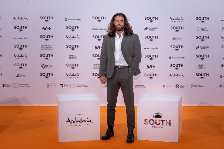 Can Yaman quiere actuar en español 2