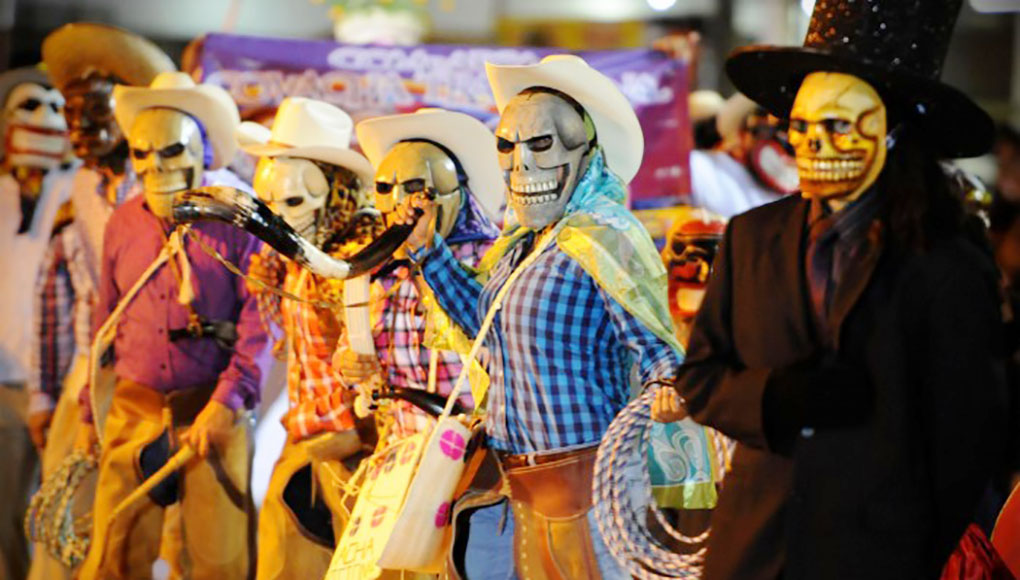El Heraldo de Xalapa - Así es el Xantolo, la otra celebración de Día de  Muertos